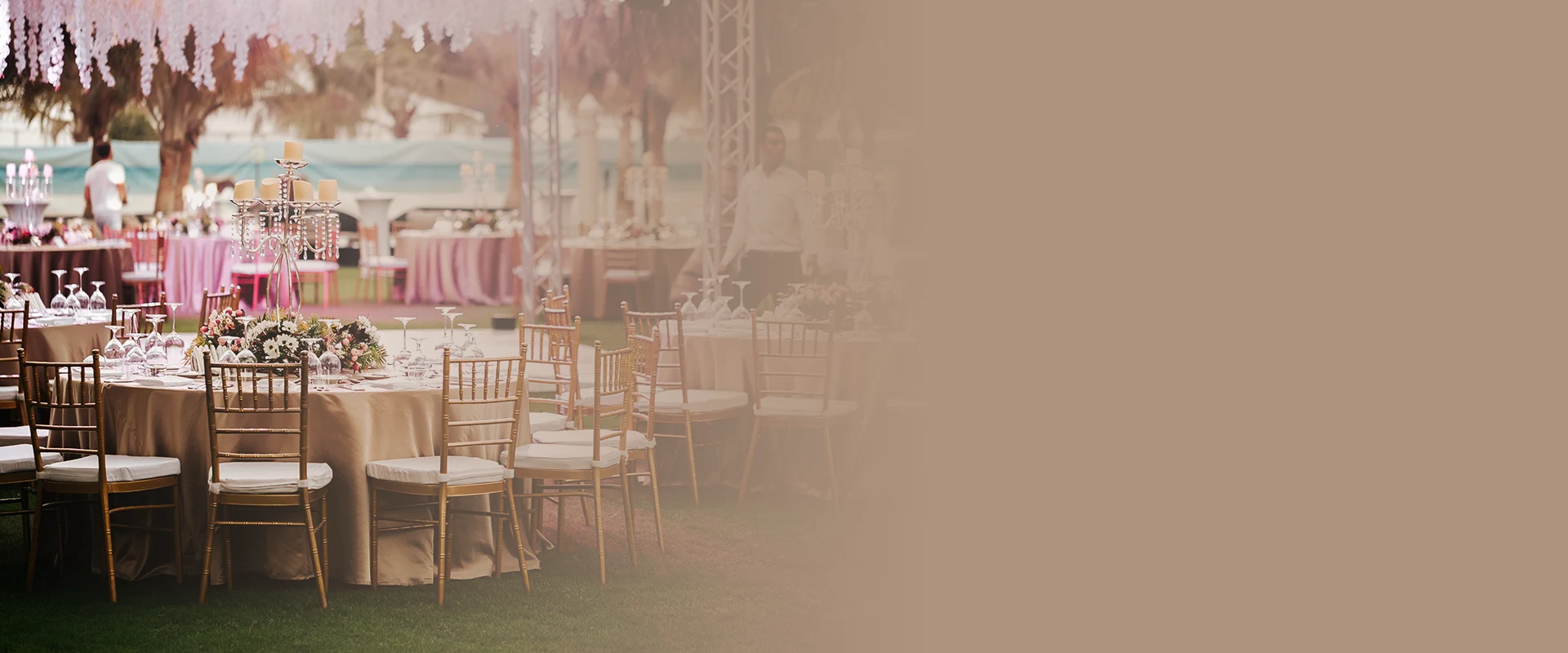 Transforming venues through spatial scenography